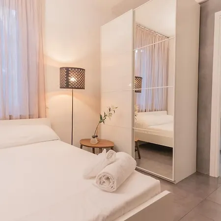 Center - Tinystudio Piazza San Giacomo Apartamento Údine